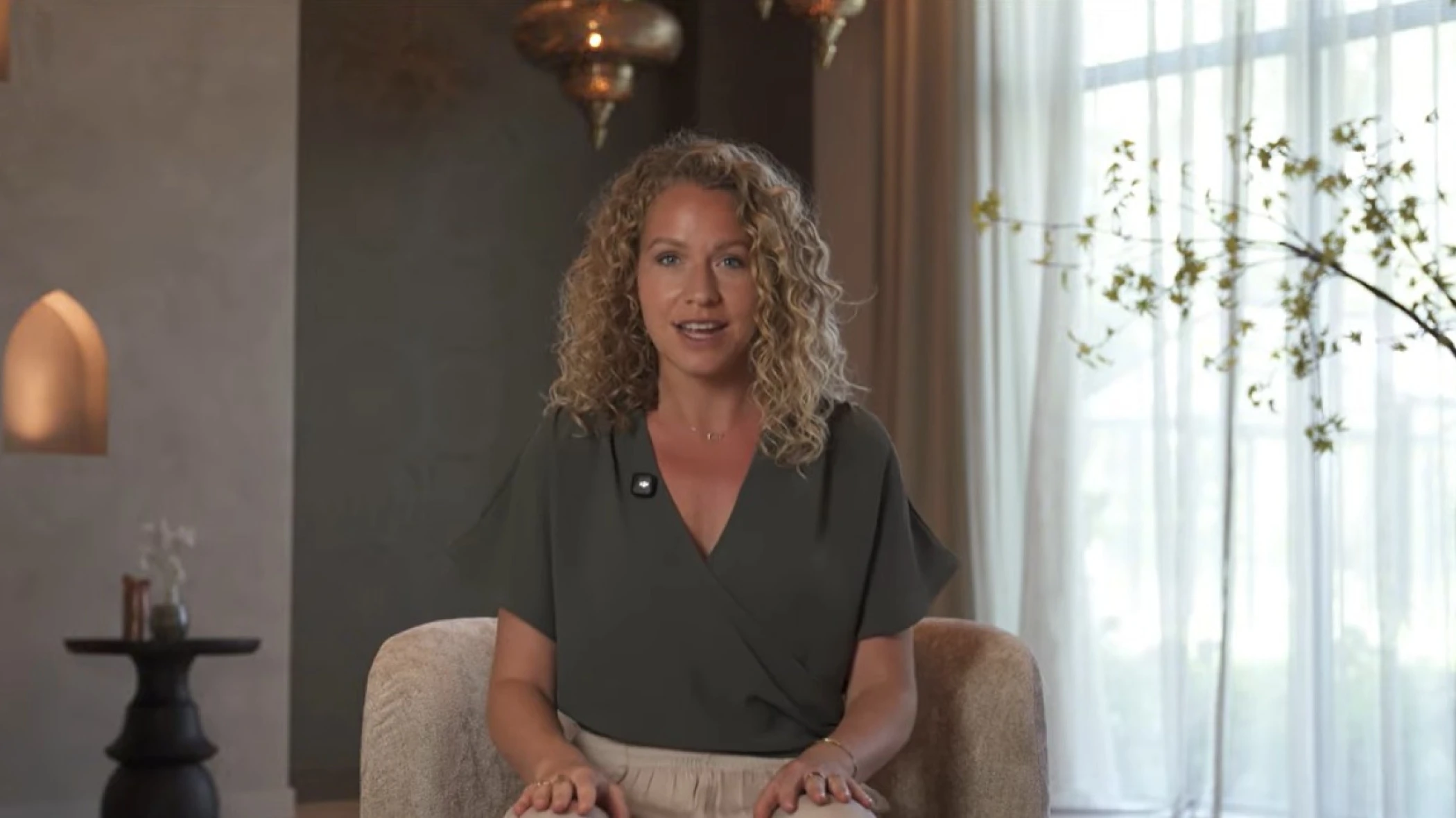 Laila neemt je mee in een ontspanningsoefening